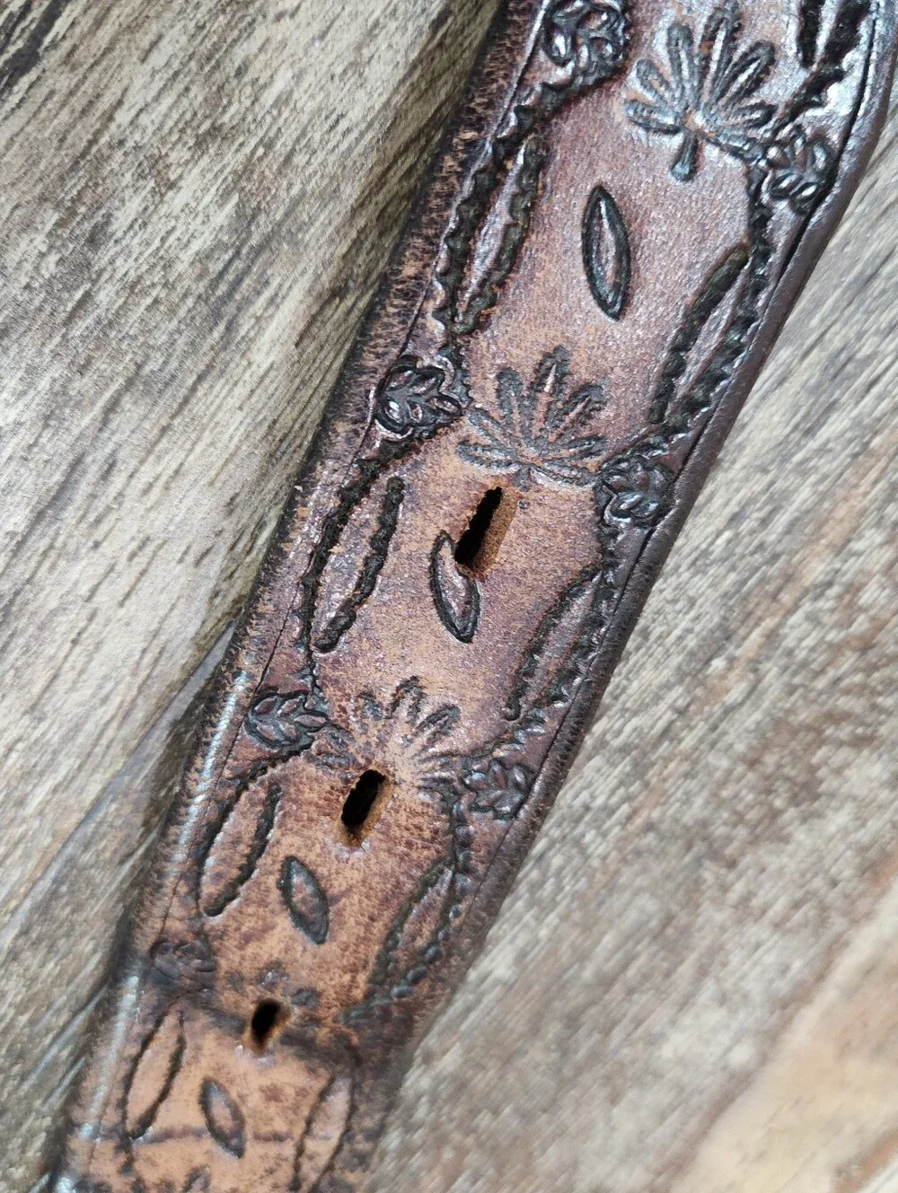 Vintage Distressed Tooled Leather Cowboy Belt Braided Inlay Size 42